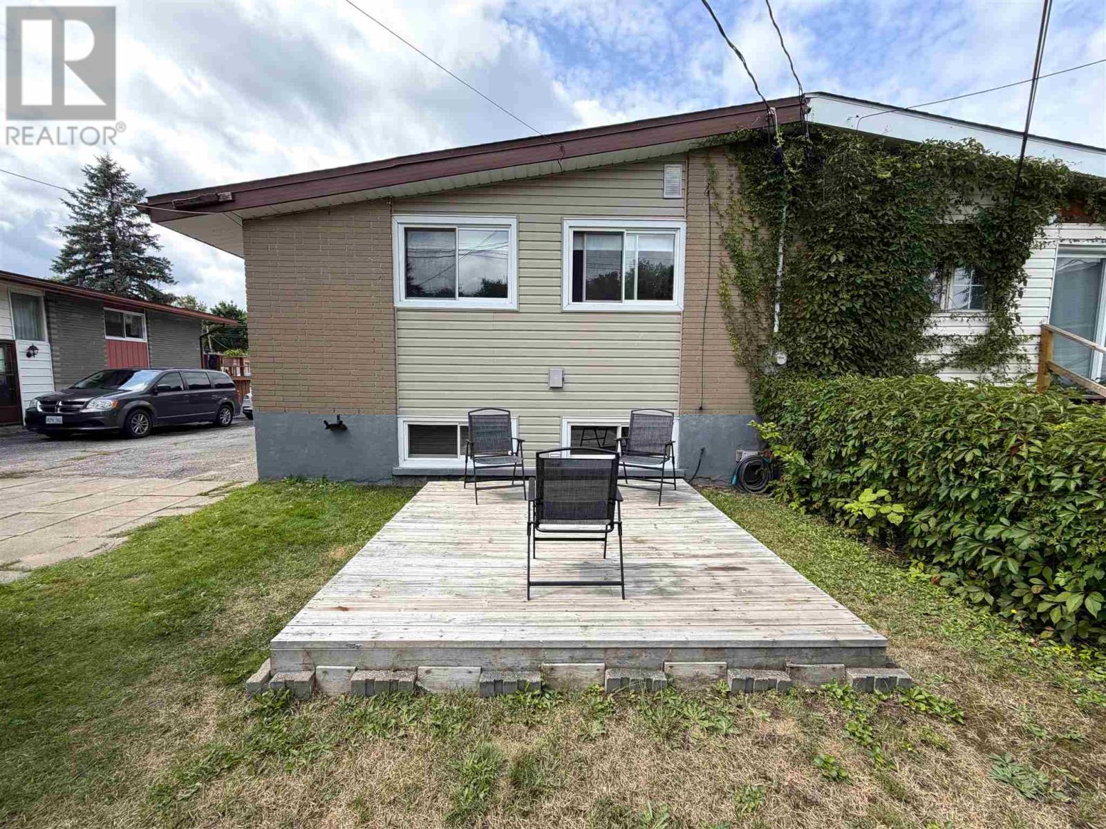 96a Axmith Ave Property Photo 6