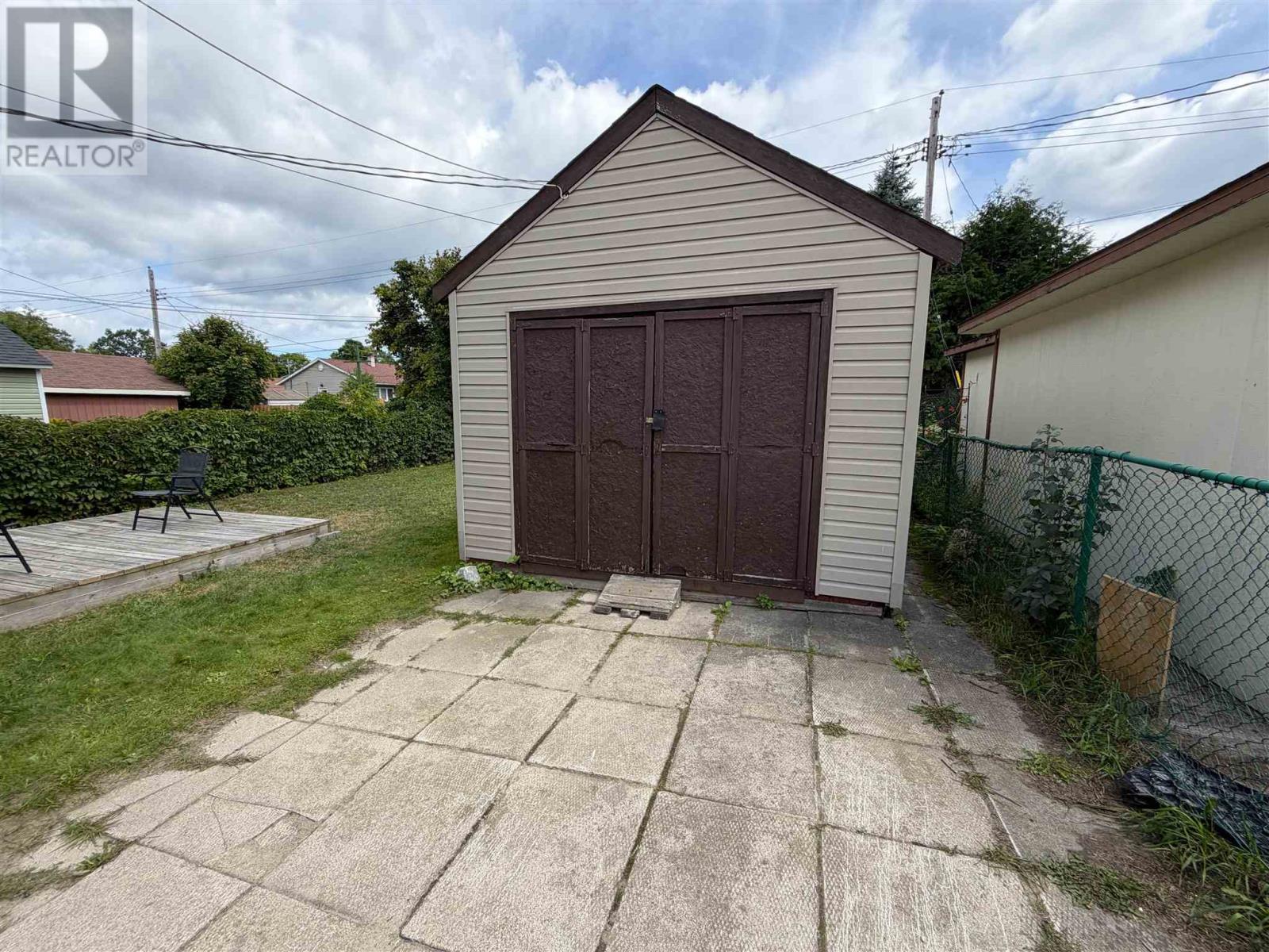 96a Axmith Ave Property Photo 23