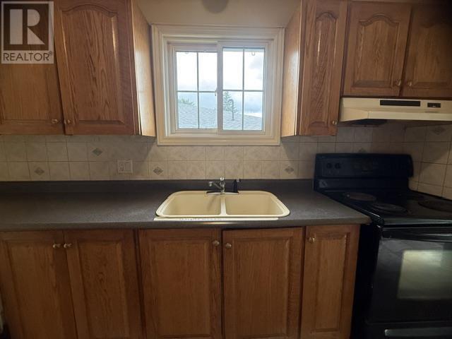 10 Farrell Cres Property Photo 5