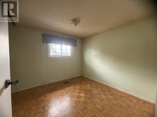 10 Farrell Cres Property Photo 10