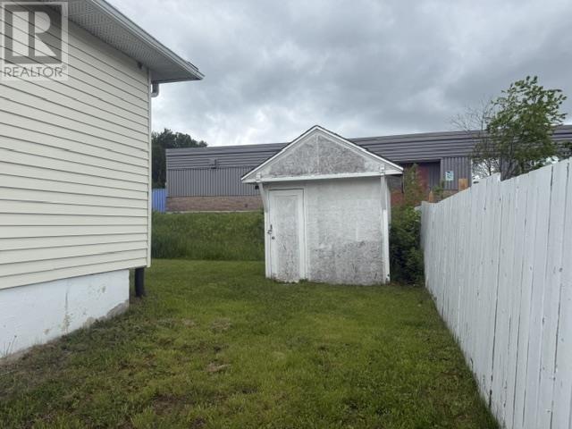 10 Farrell Cres Property Photo 17