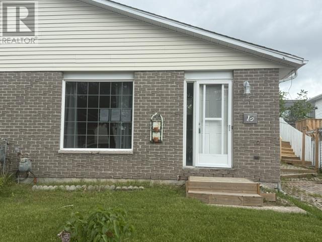 10 Farrell Cres Property Photo 19