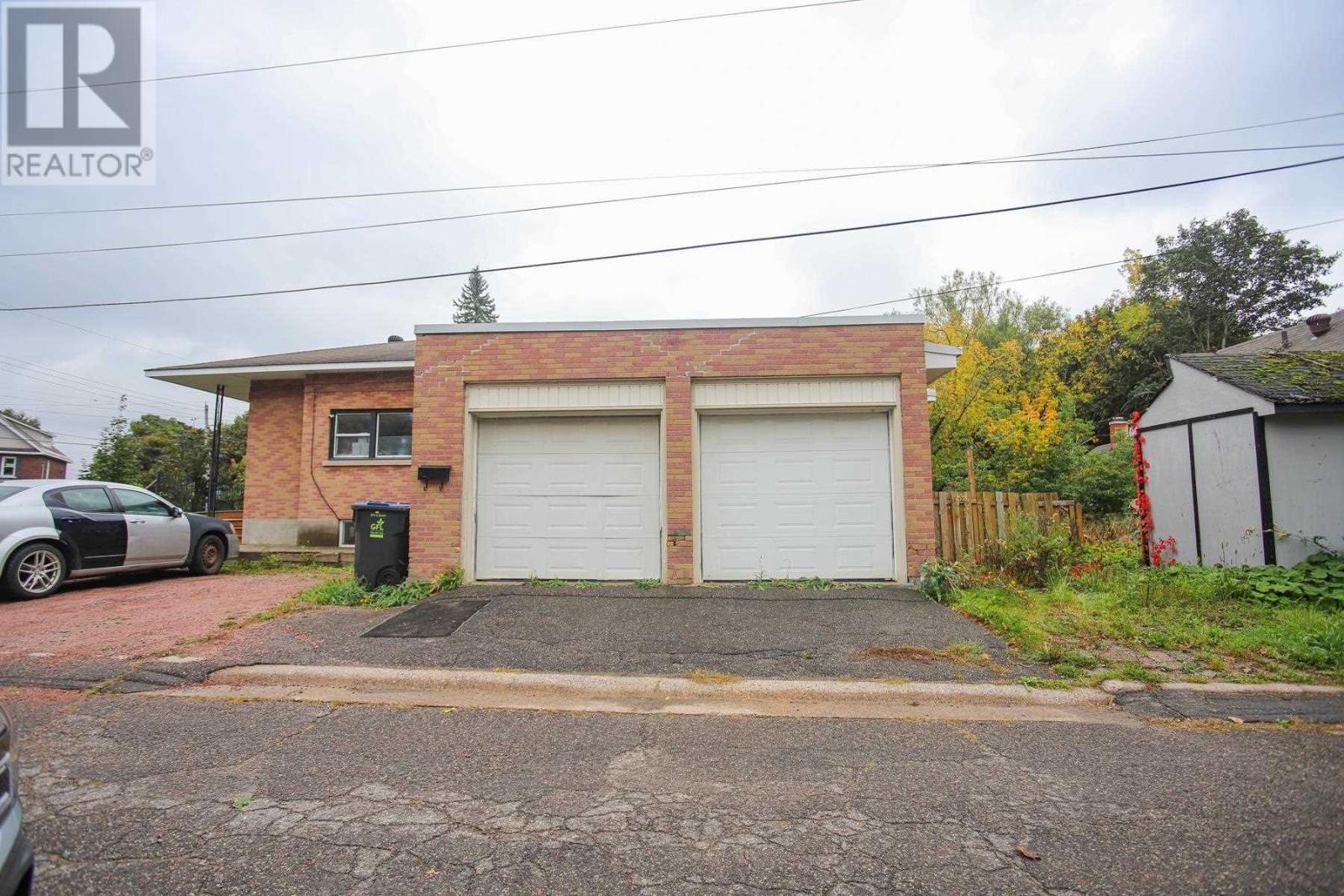 119 Salisbury Ave Property Photo 4
