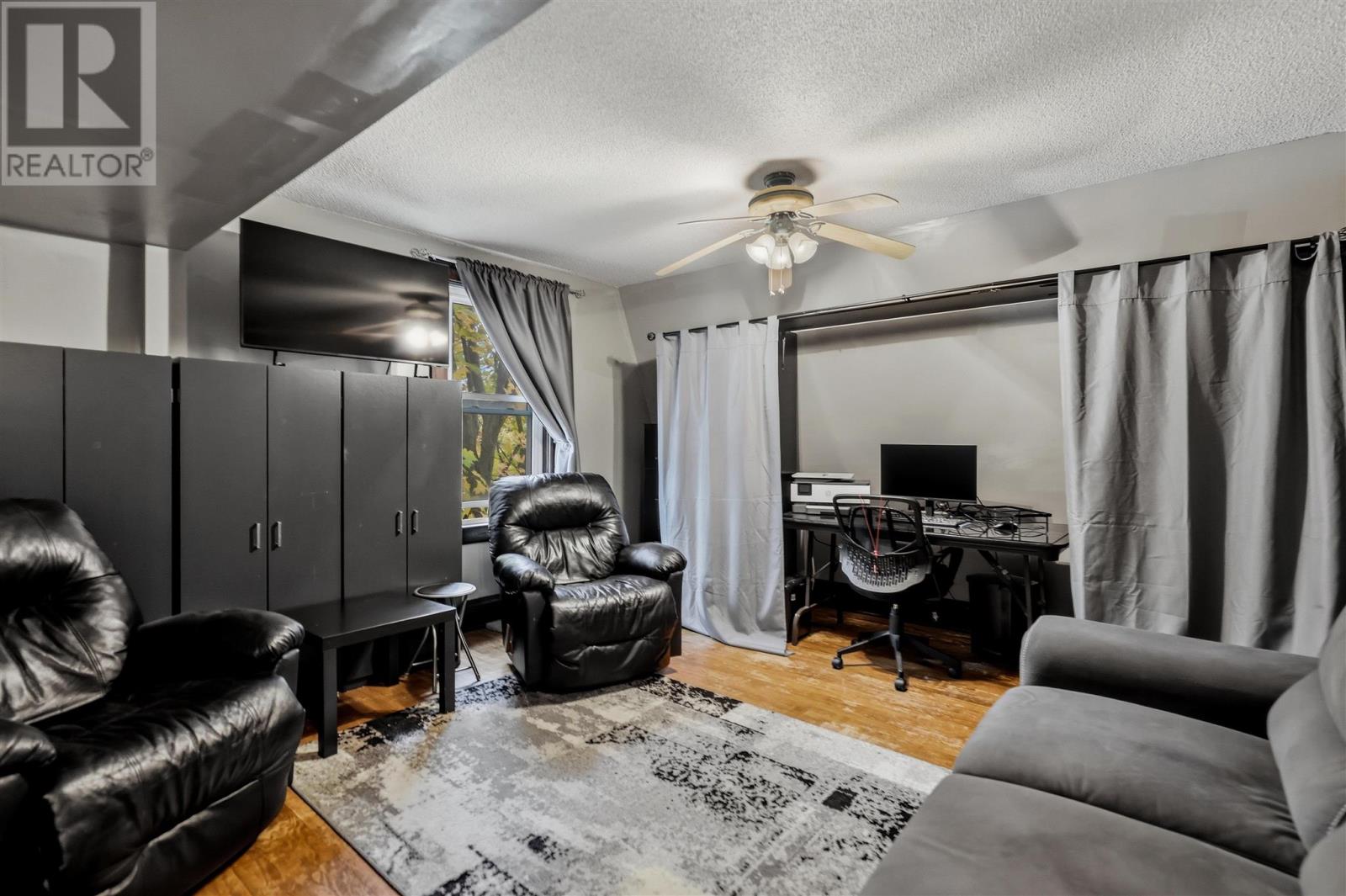 185 Elgin St Property Photo 4
