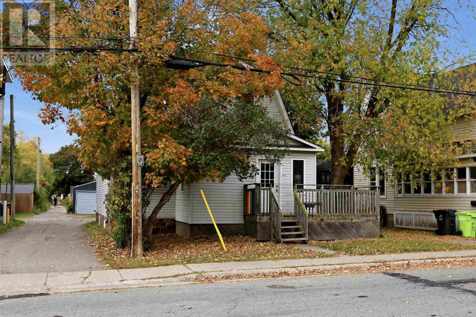 185 Elgin St Property Photo 32