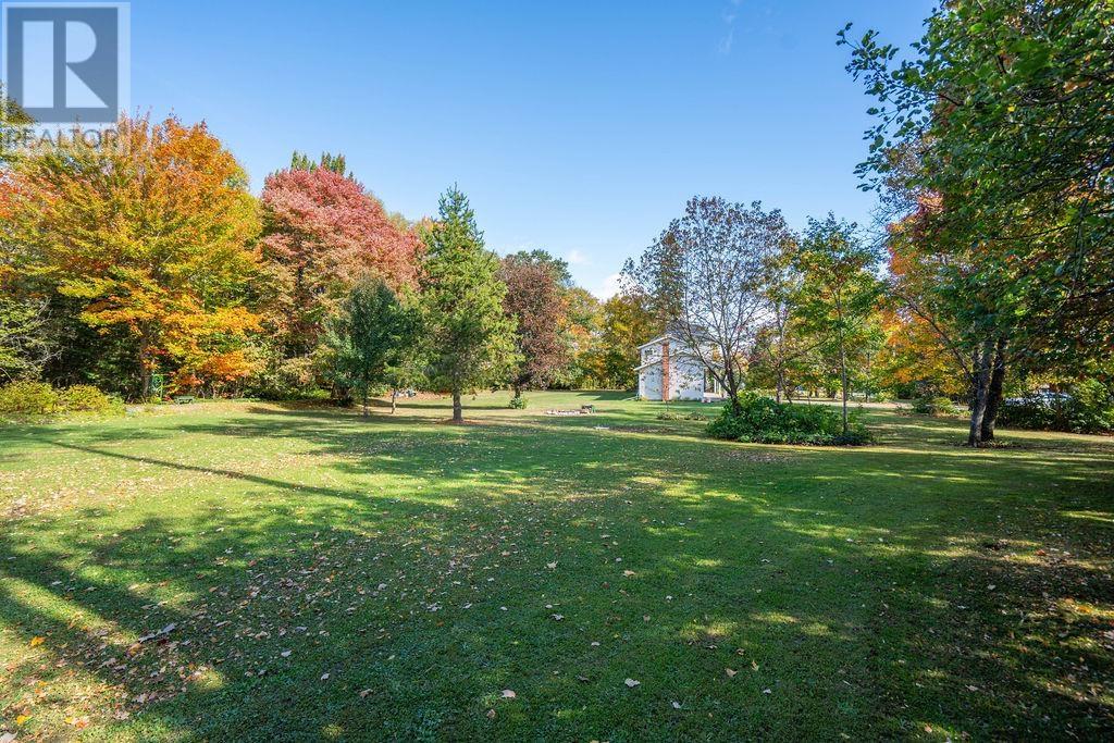 1411 Great Northern Road Property Photo 6