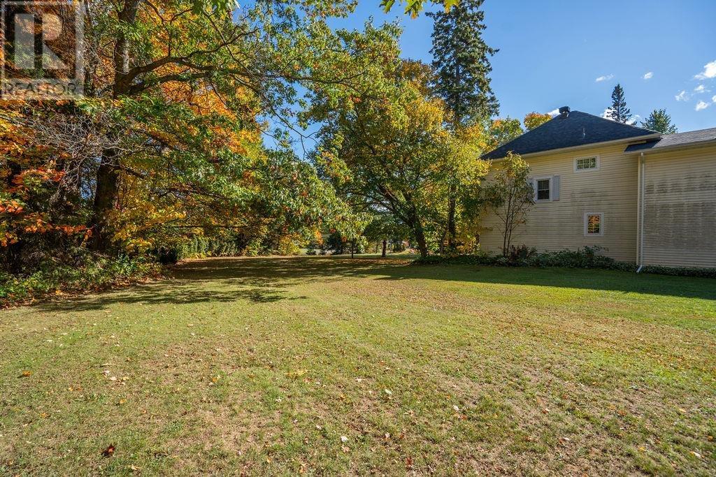 1411 Great Northern Road Property Photo 8