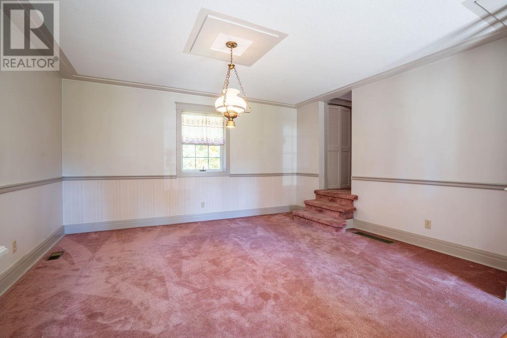 1411 Great Northern Road Property Photo 12