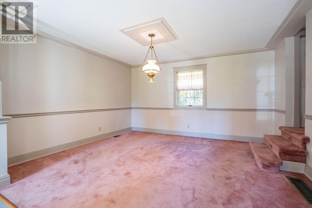 1411 Great Northern Road Property Photo 13