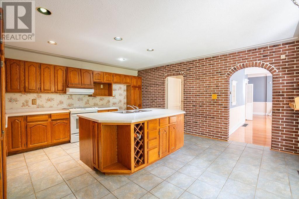 1411 Great Northern Road Property Photo 15