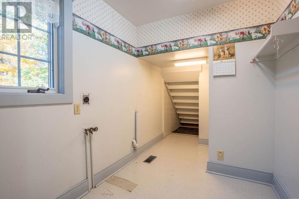 1411 Great Northern Road Property Photo 20