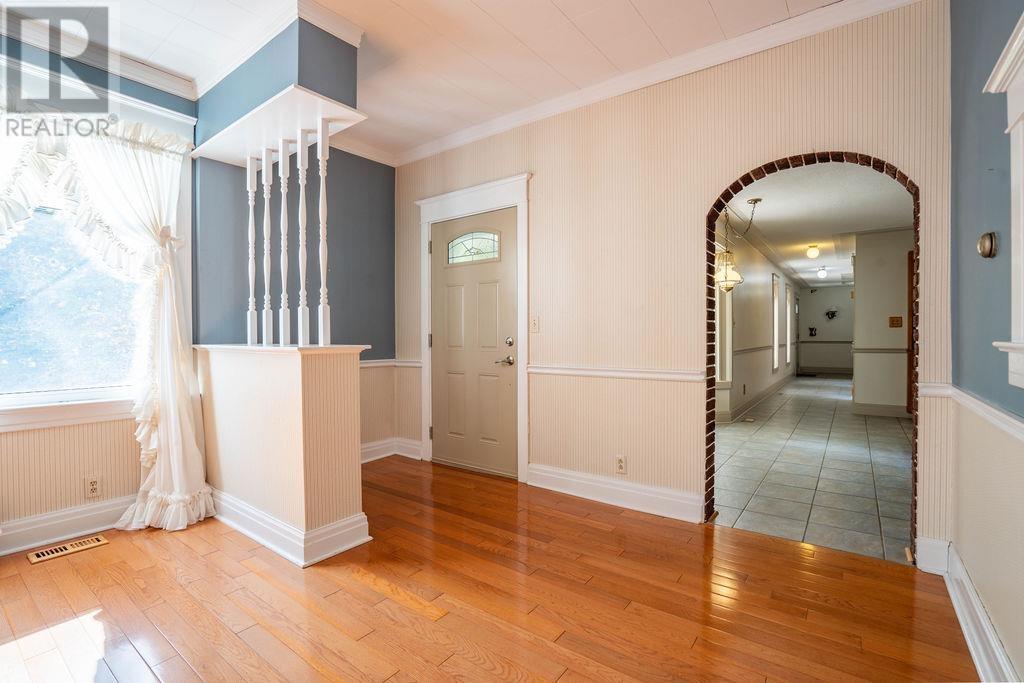 1411 Great Northern Road Property Photo 22