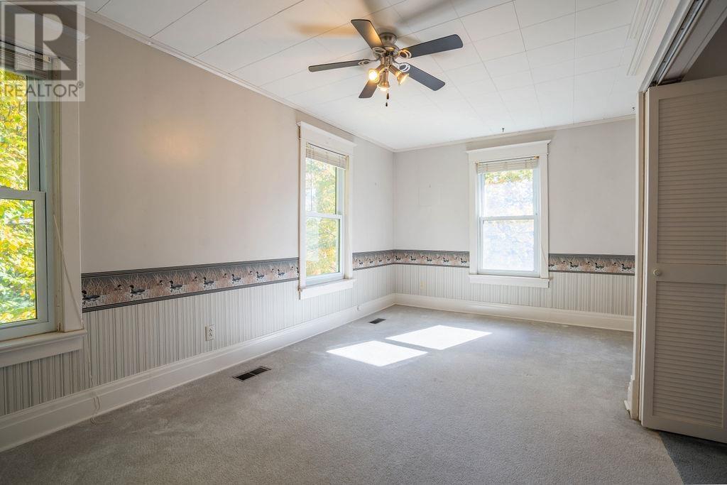1411 Great Northern Road Property Photo 25