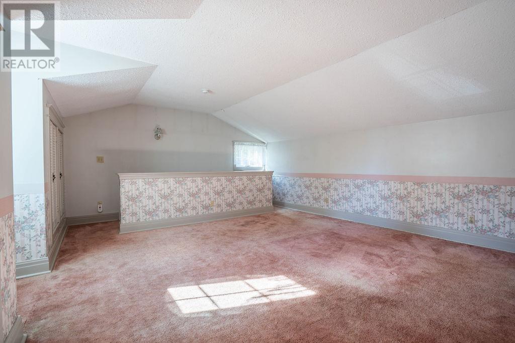 1411 Great Northern Road Property Photo 31