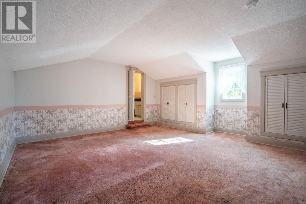 1411 Great Northern Road Property Photo 32
