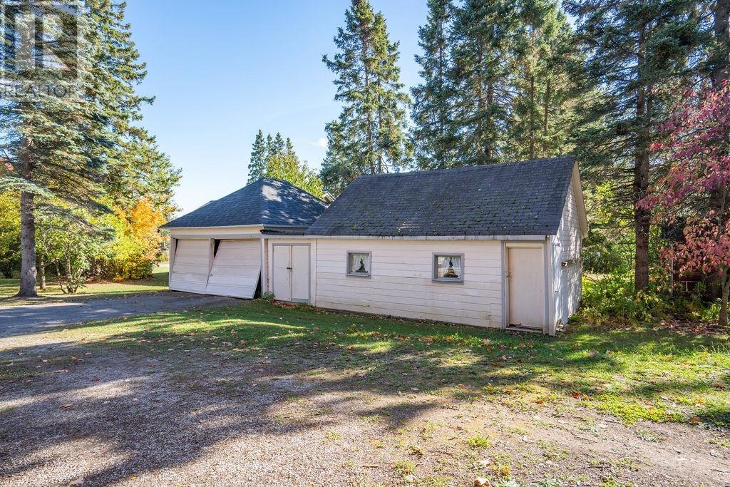 1411 Great Northern Road Property Photo 42