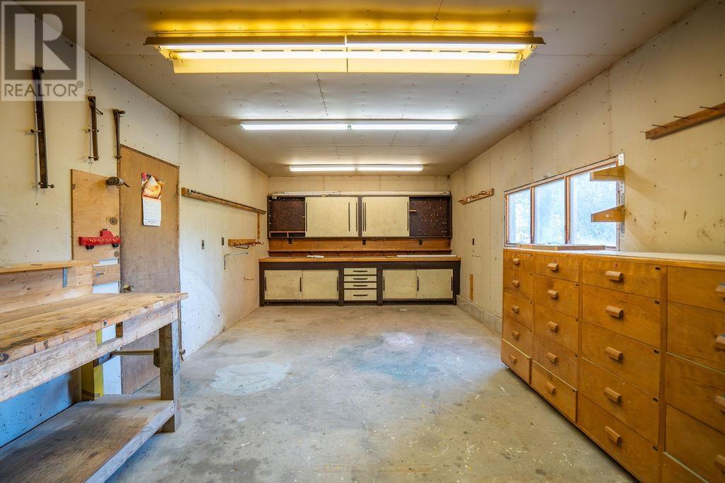 1411 Great Northern Road Property Photo 46