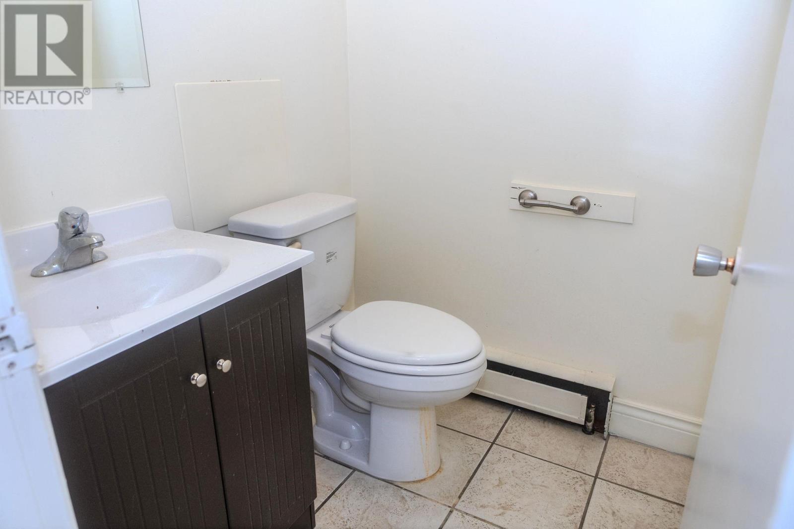 280 Queen St E Property Photo 26