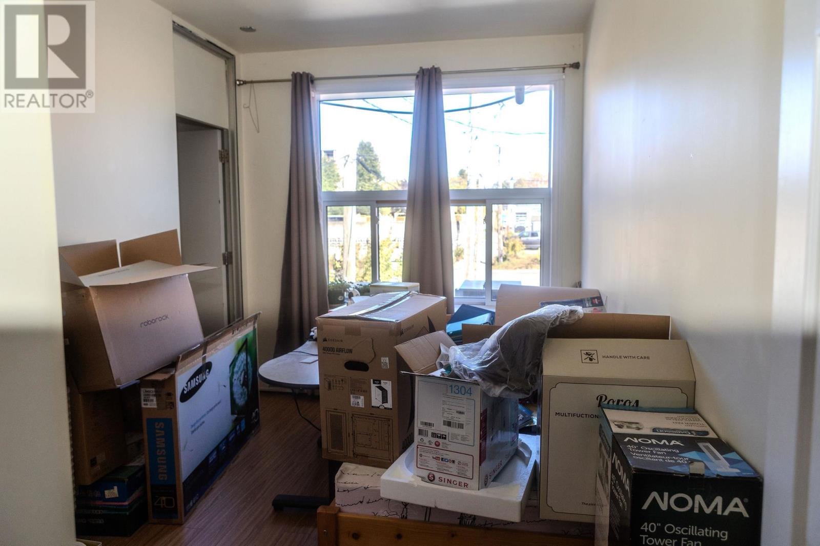 280 Queen St E Property Photo 28