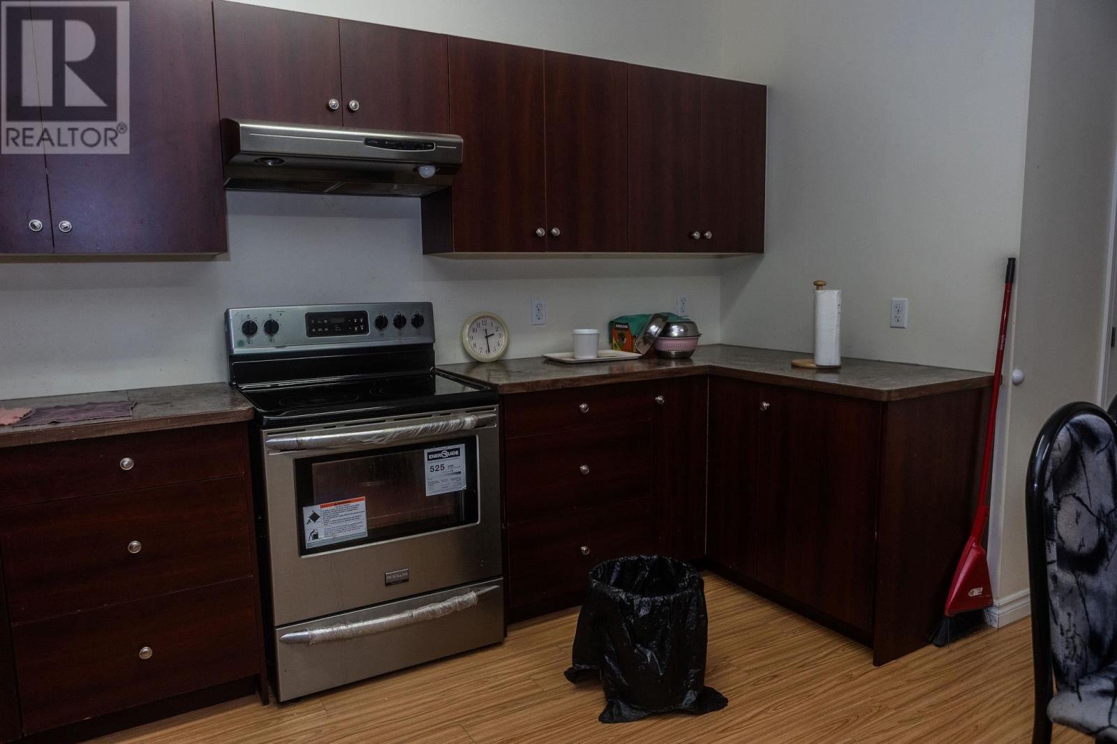 280 Queen St E Property Photo 31