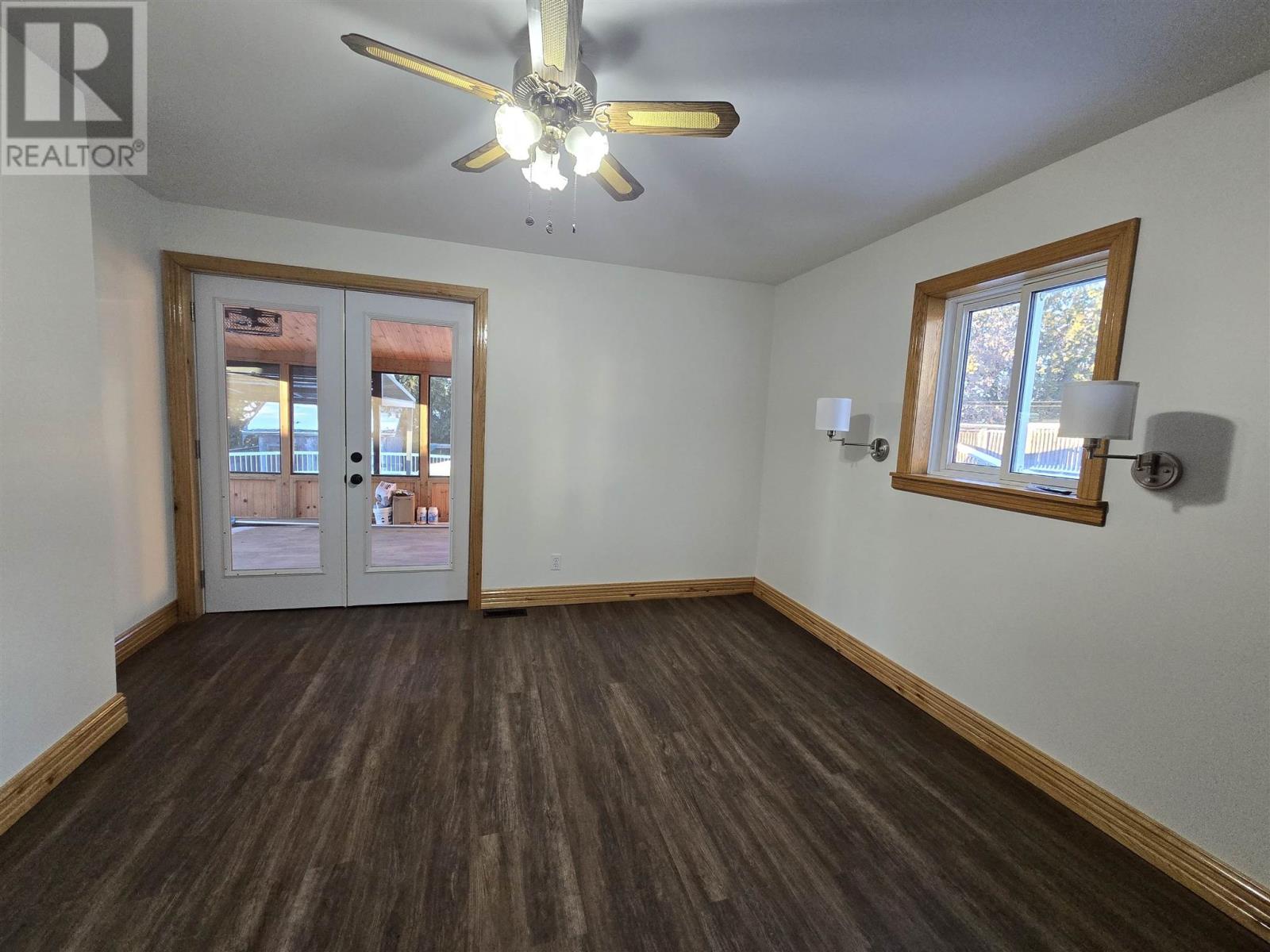 138 Lakeside Ave Property Photo 16