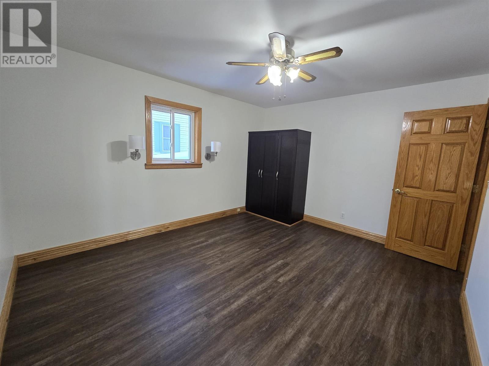138 Lakeside Ave Property Photo 17
