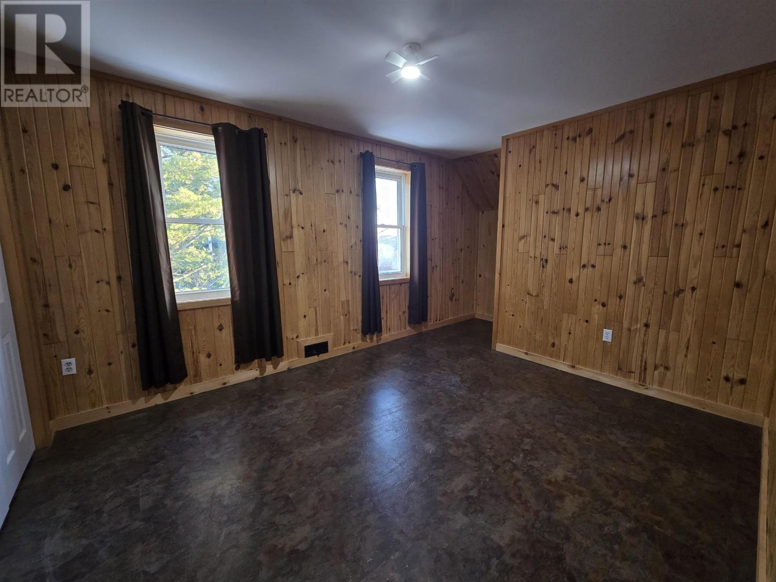 138 Lakeside Ave Property Photo 27
