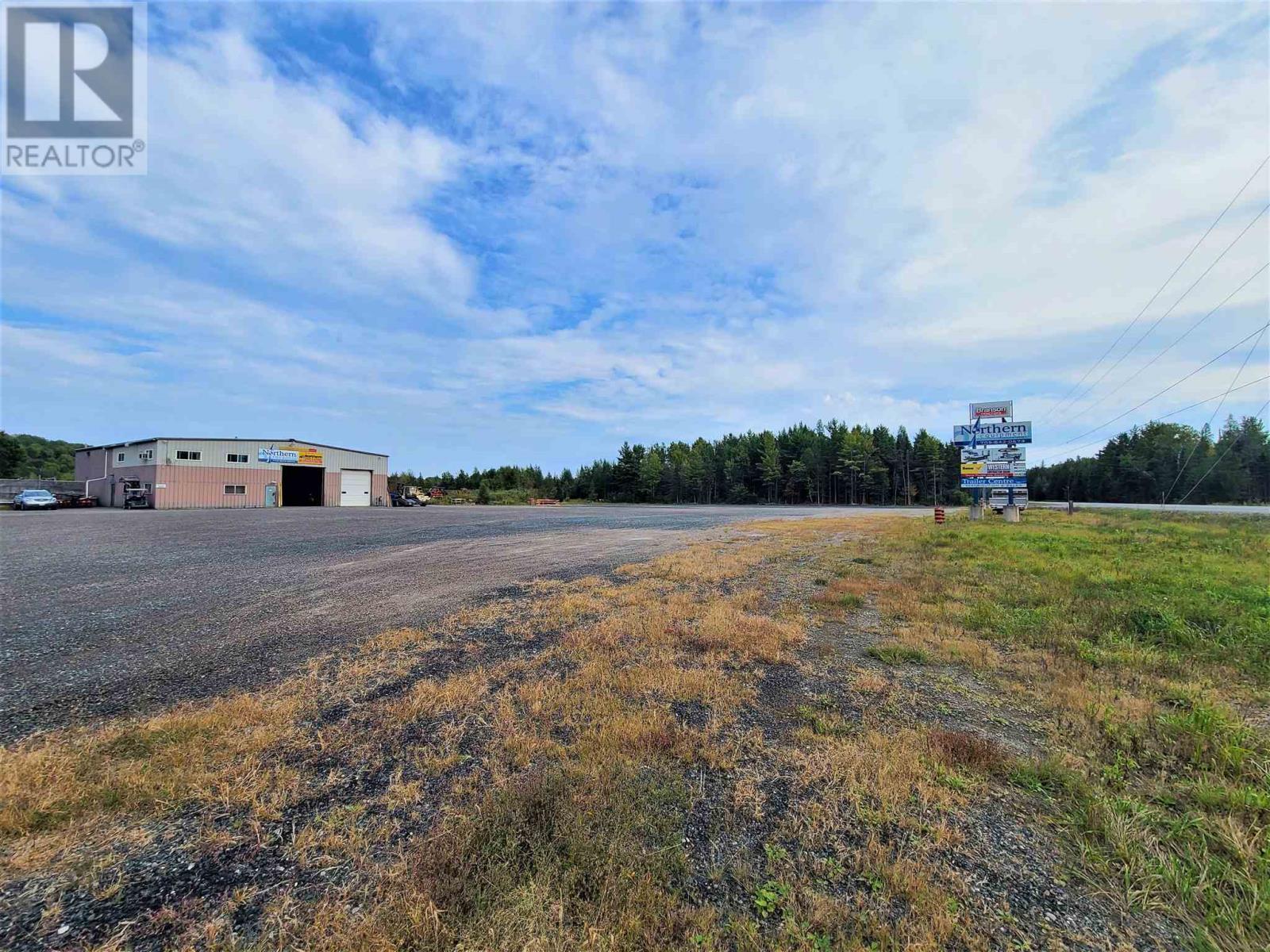 22644 Highway 17 Property Photo 16