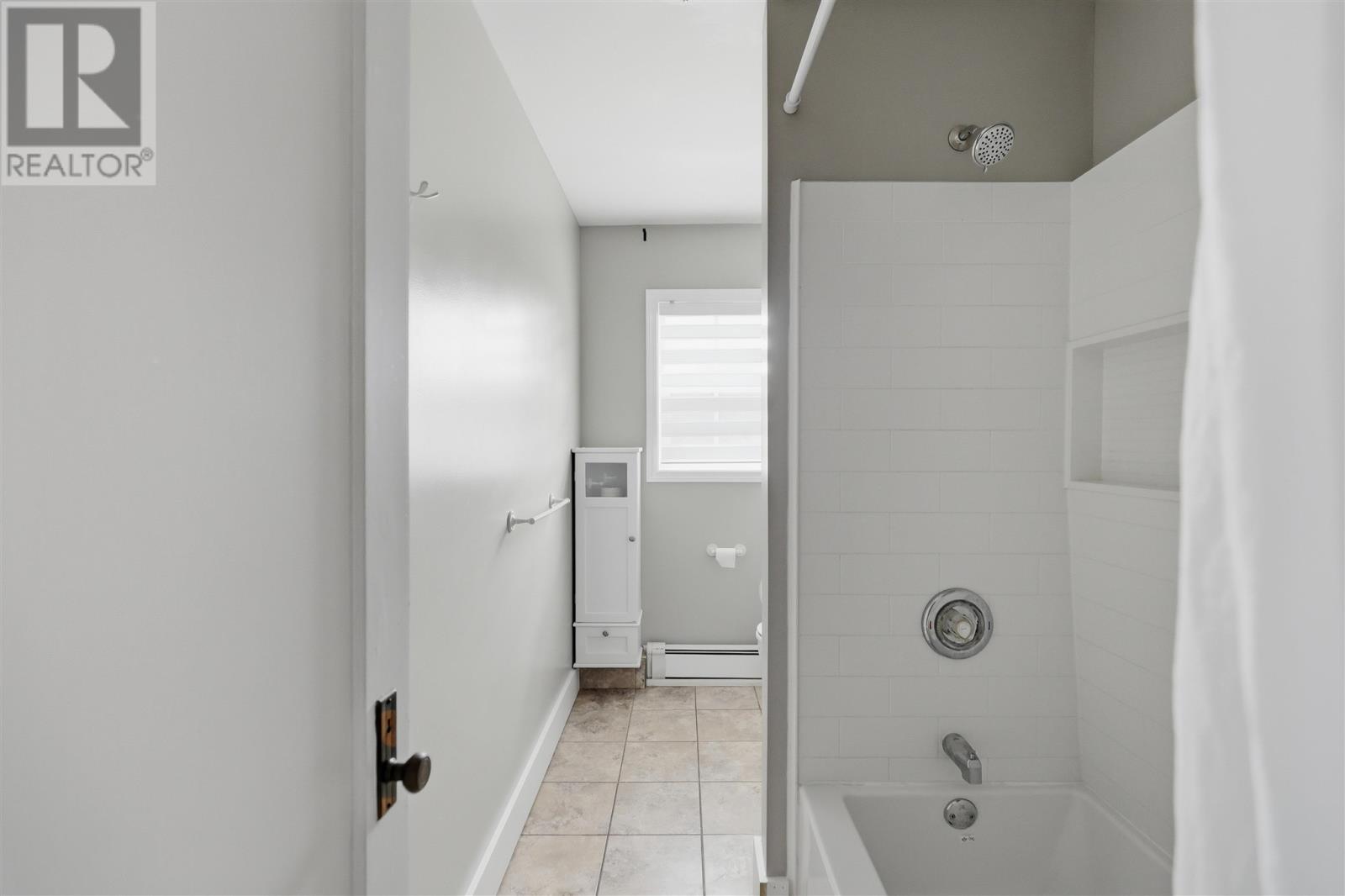 509 Douglas St Property Photo 11