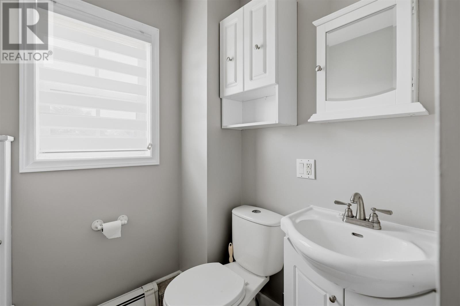 509 Douglas St Property Photo 12