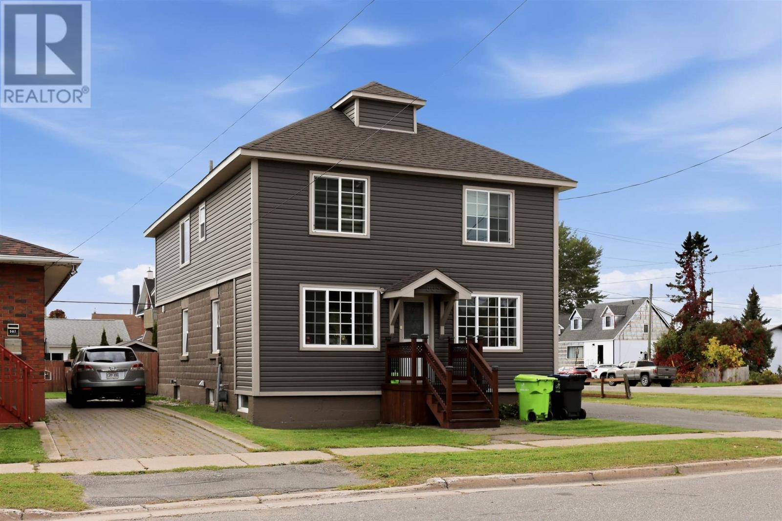 509 Douglas St Property Photo 36