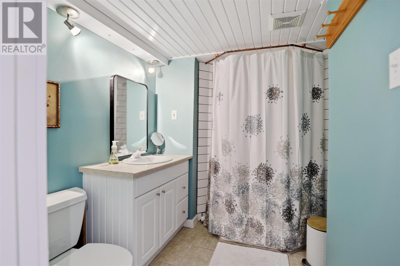 36 Herrick St Property Photo 32