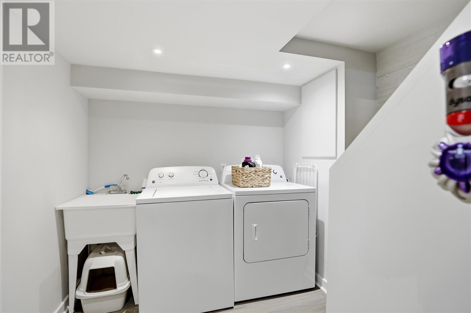 36 Herrick St Property Photo 33