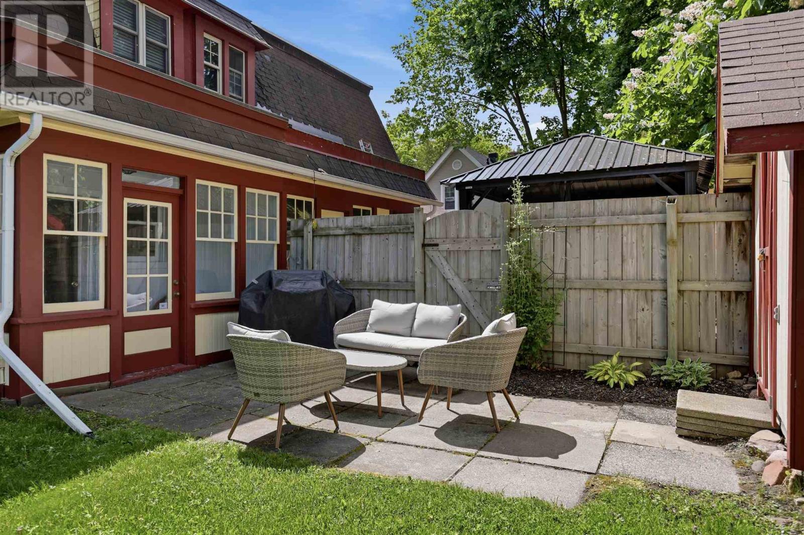 36 Herrick St Property Photo 37
