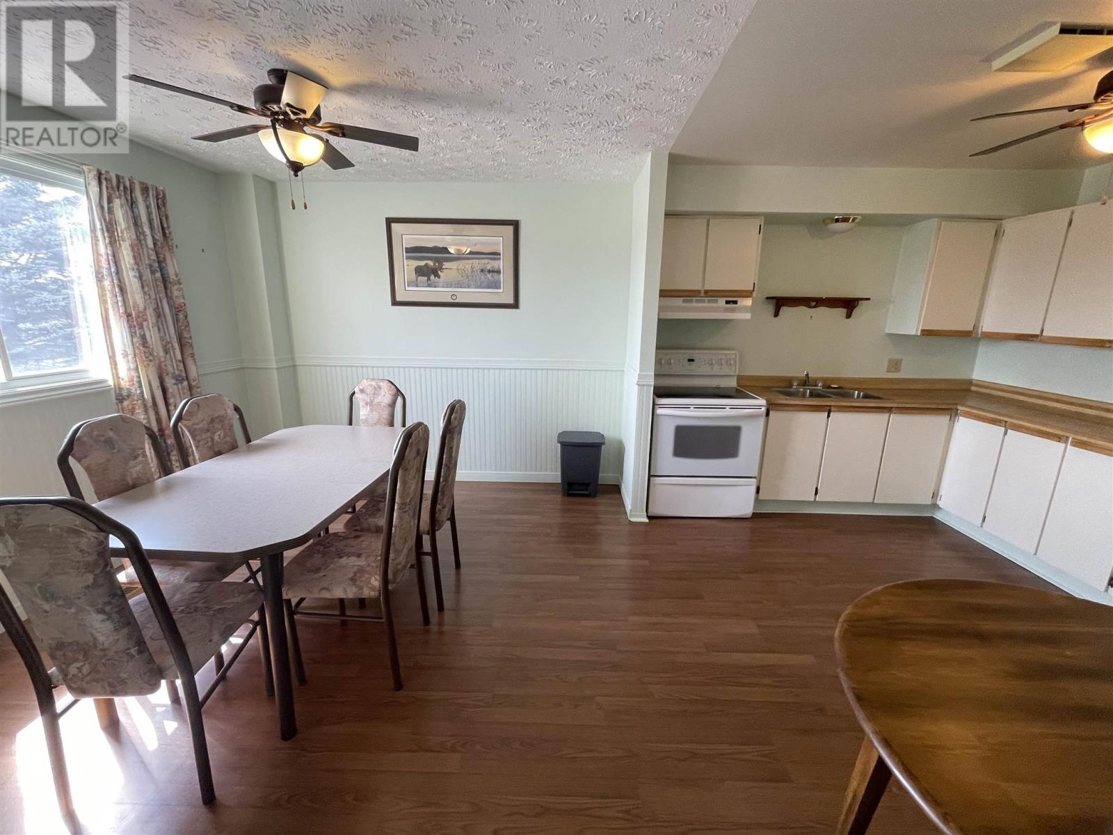 68 Farquhar Pl Property Photo 2