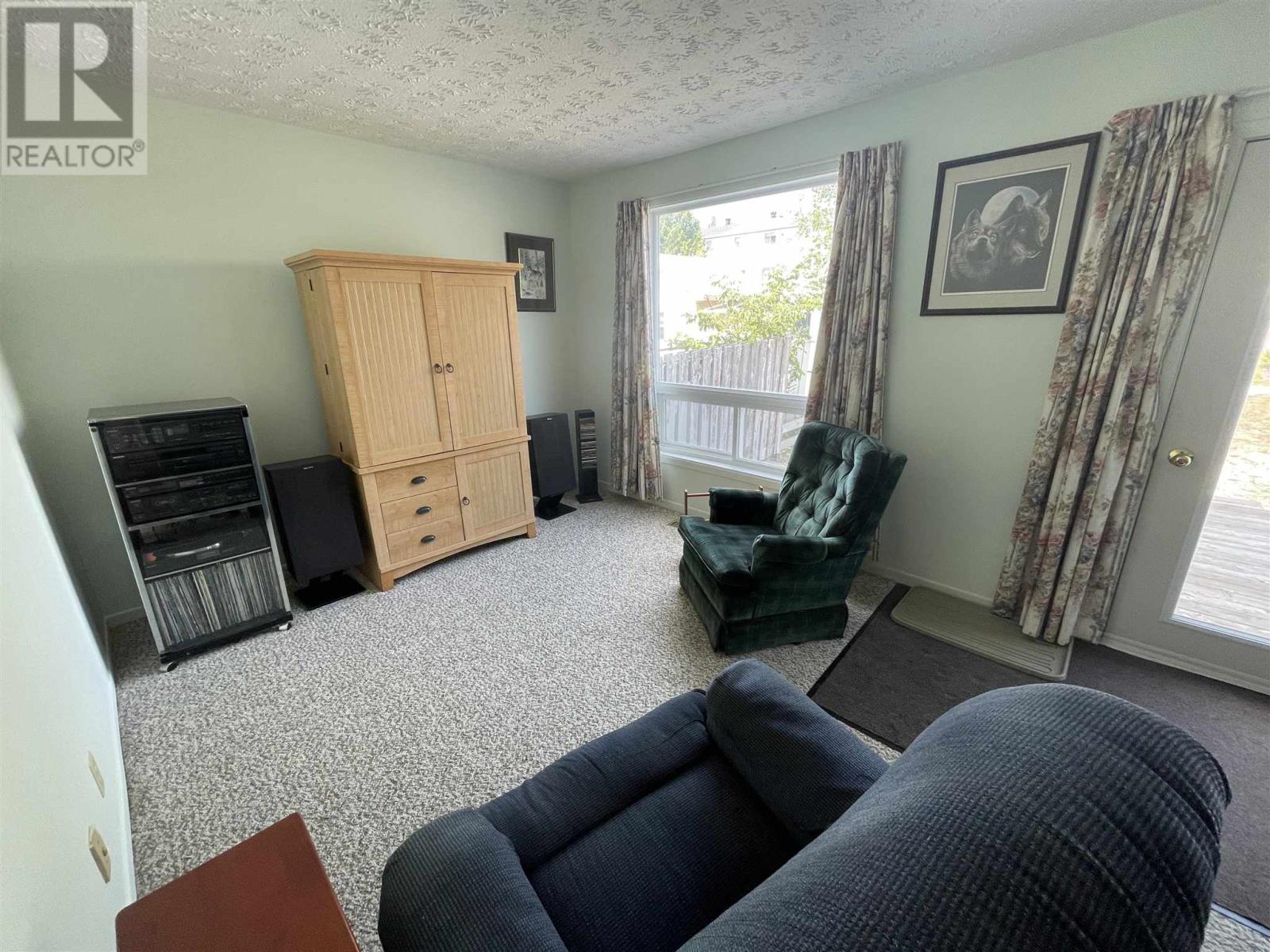 68 Farquhar Pl Property Photo 8