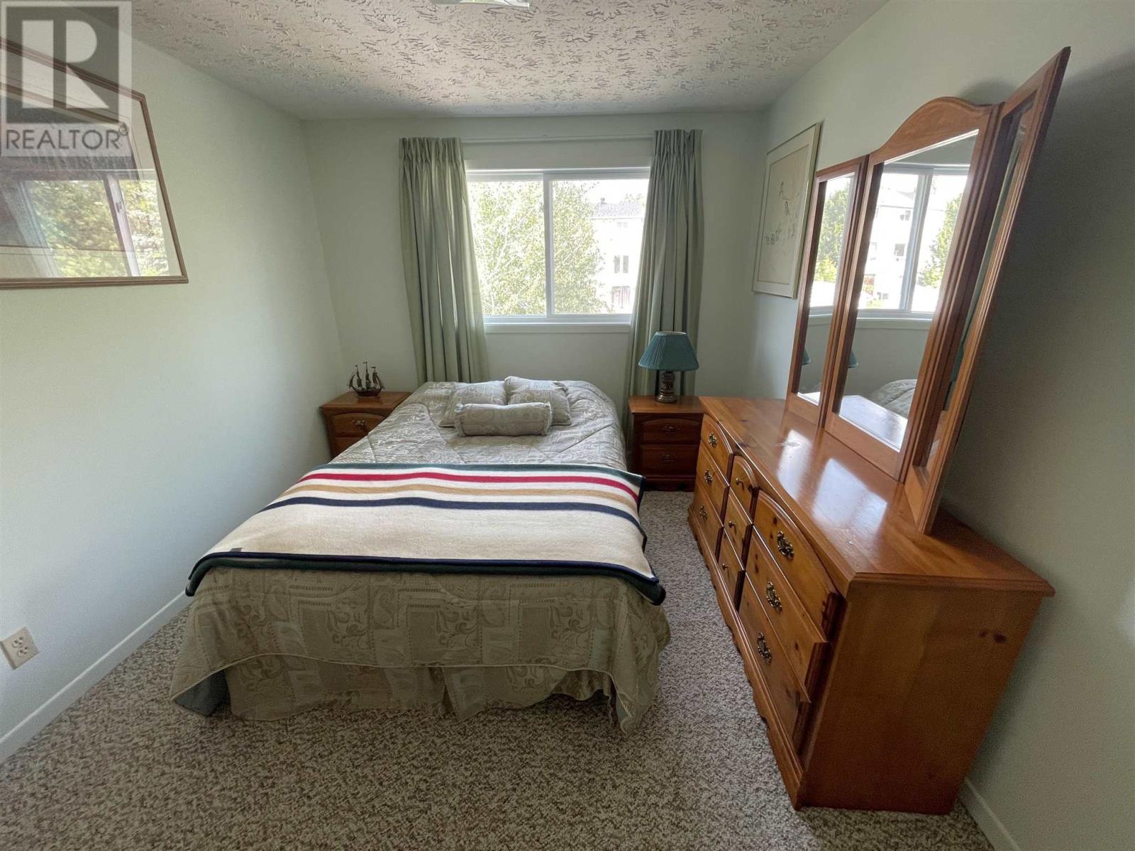 68 Farquhar Pl Property Photo 12