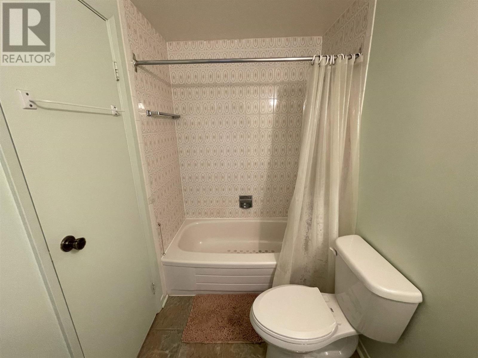 68 Farquhar Pl Property Photo 17