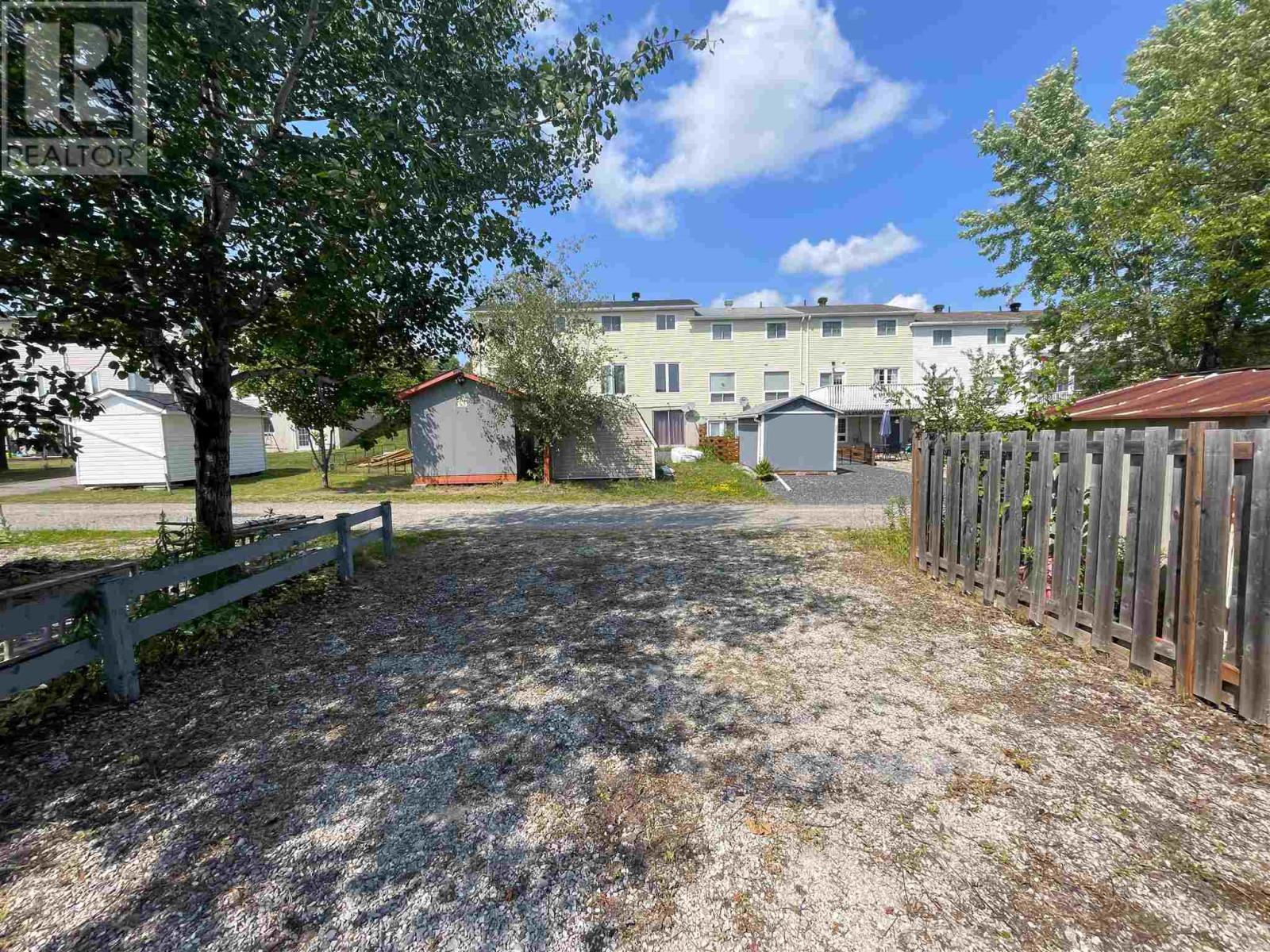 68 Farquhar Pl Property Photo 27