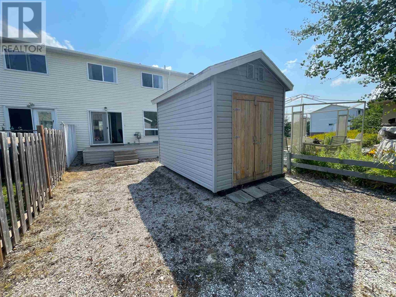 68 Farquhar Pl Property Photo 28