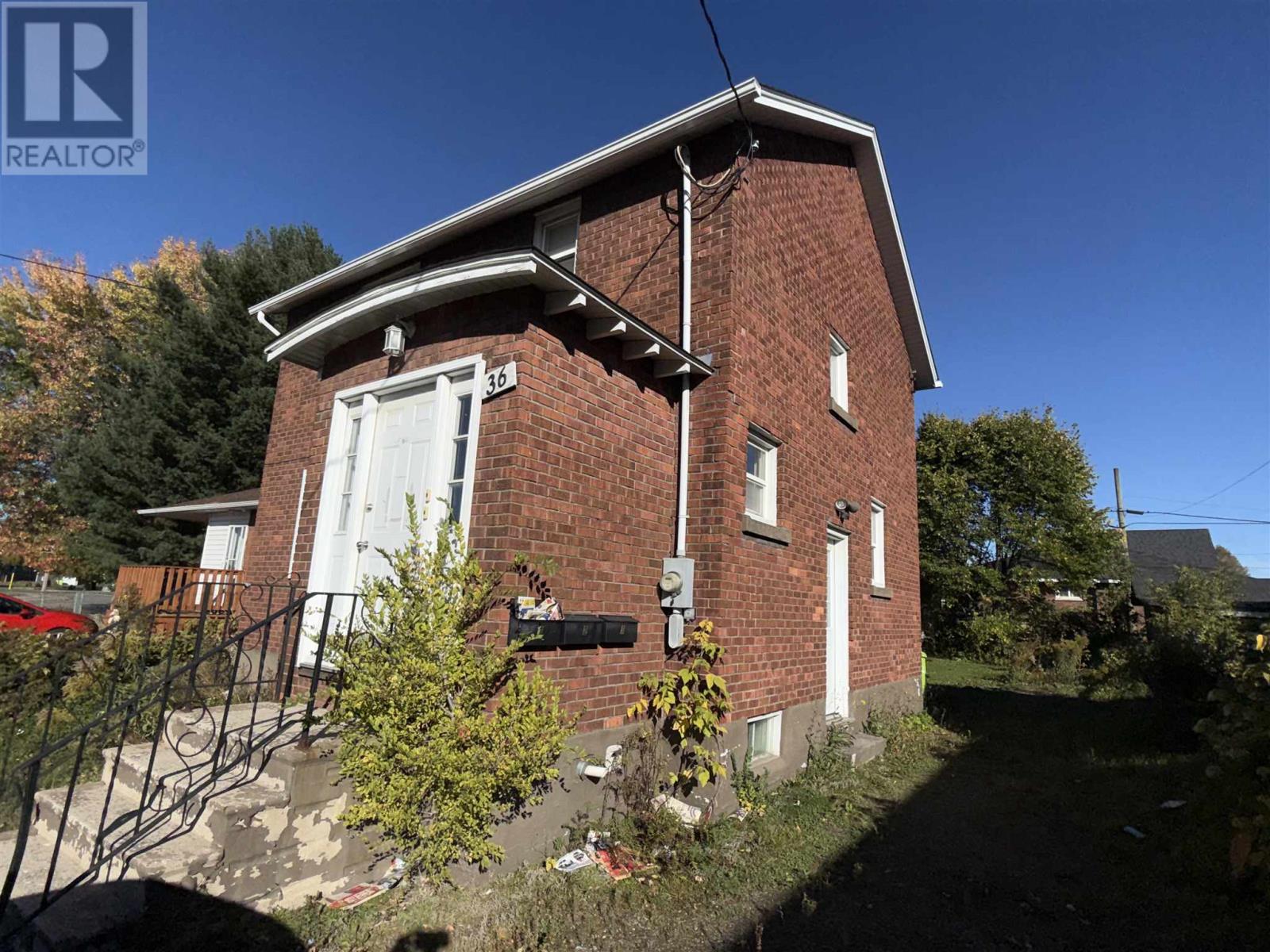 36 Wallace Ter Property Photo 2