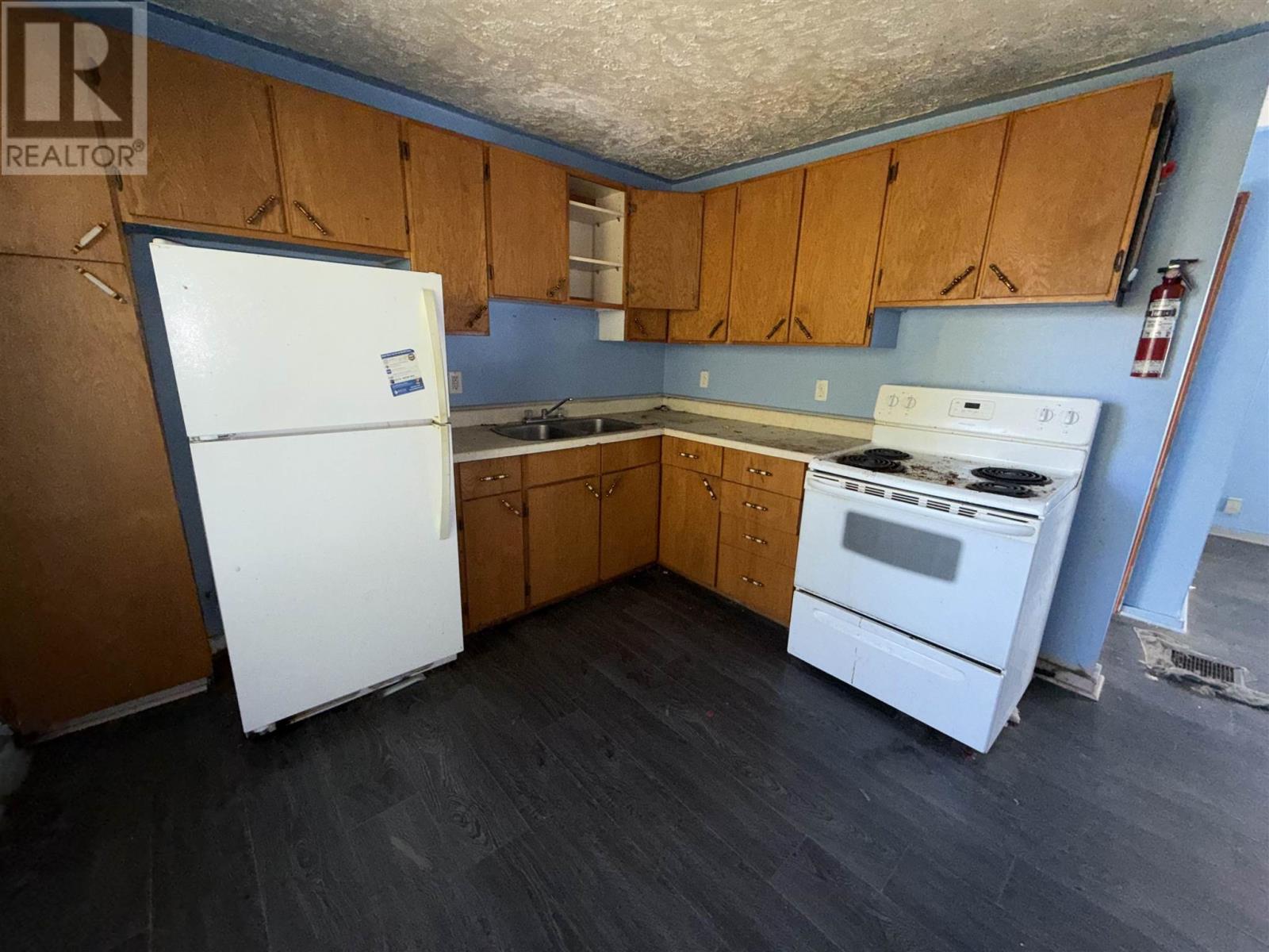 36 Wallace Ter Property Photo 10