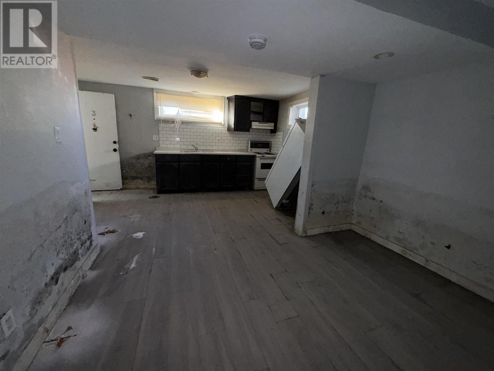36 Wallace Ter Property Photo 16