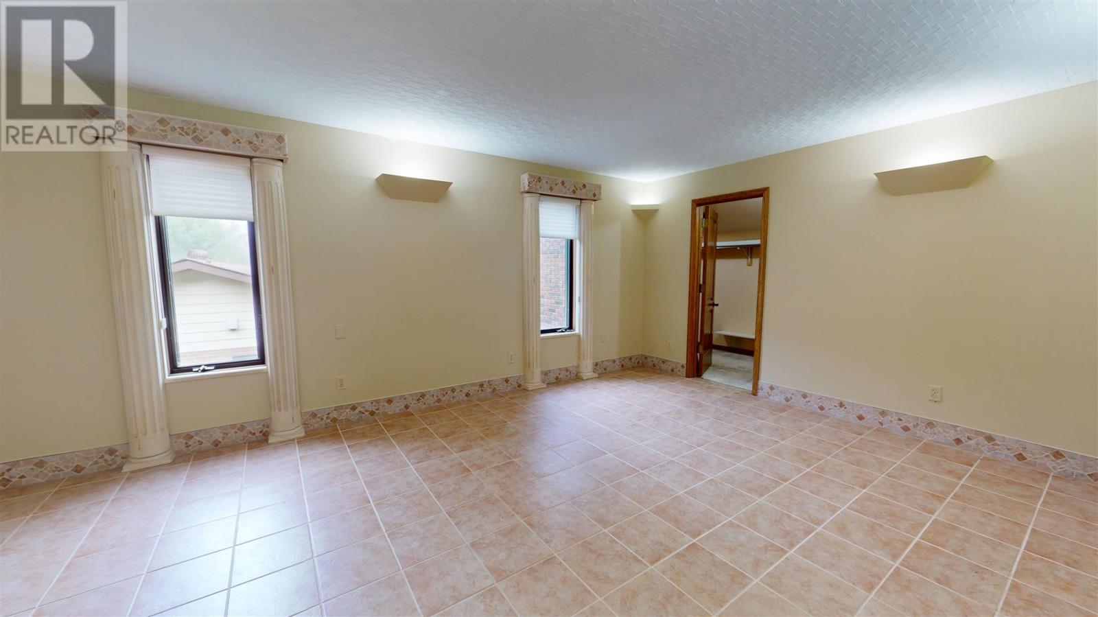 109 Greenview Ln Property Photo 38
