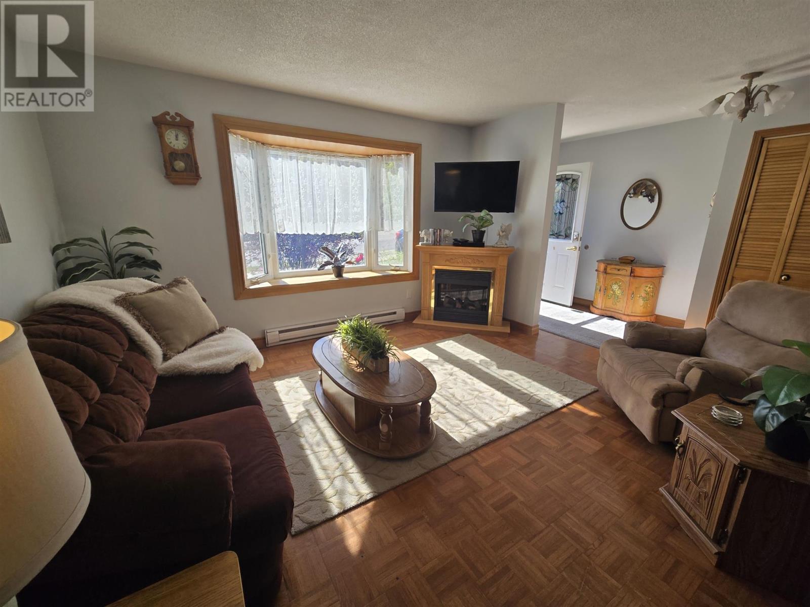 7 Feltz Rd Property Photo 8