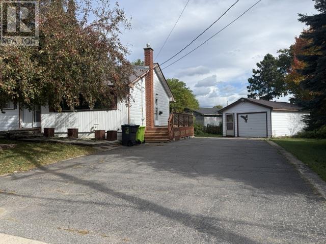 428 Boundary Rd Property Photo 2