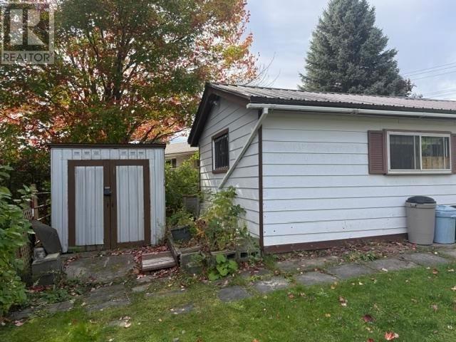 428 Boundary Rd Property Photo 6
