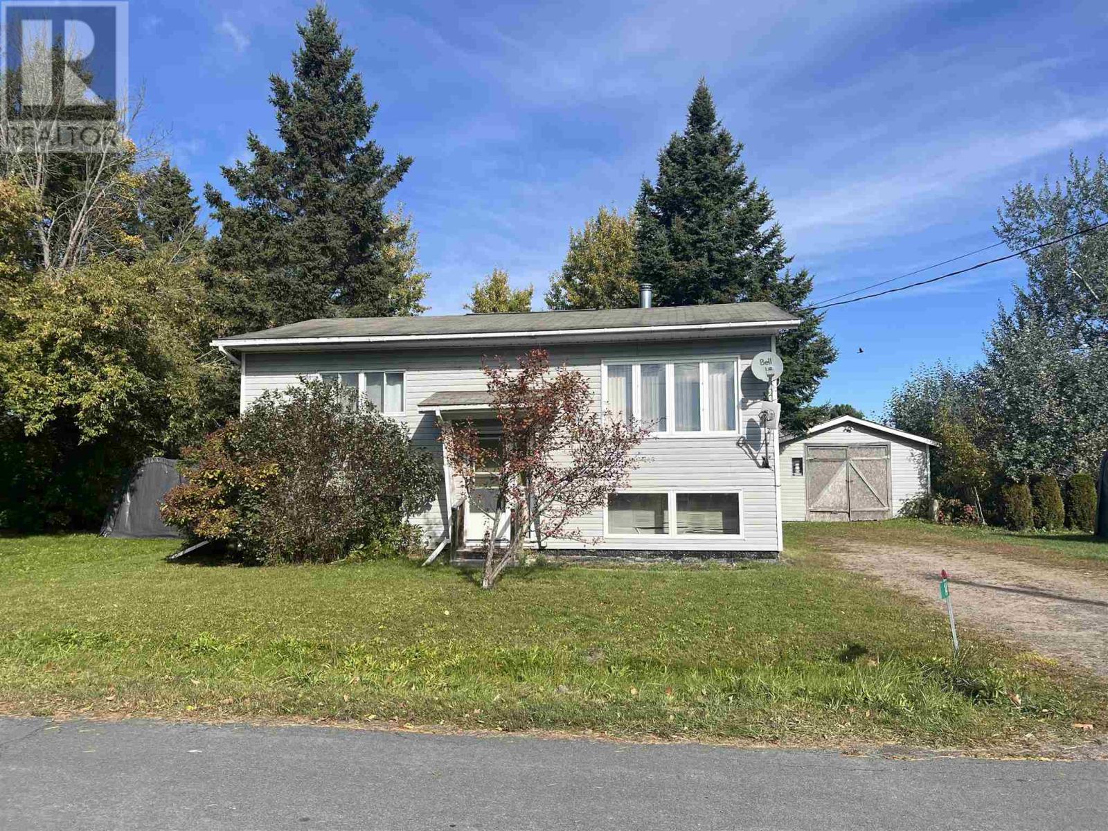 14 Hoatson St Property Photo 1