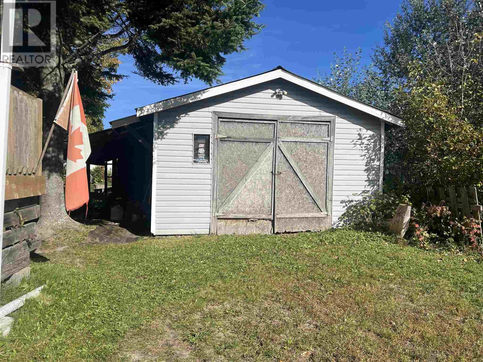 14 Hoatson St Property Photo 4