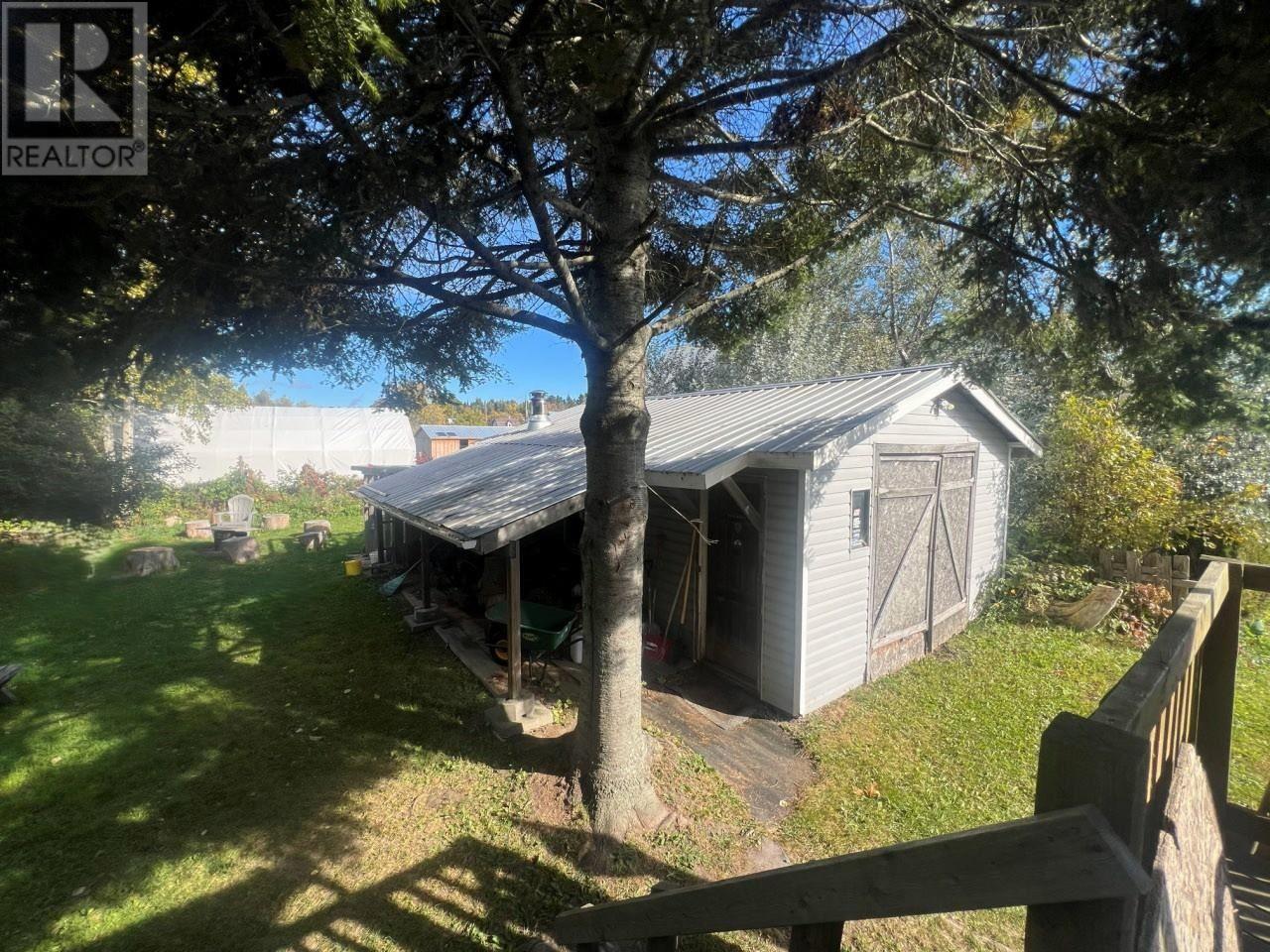 14 Hoatson St Property Photo 5